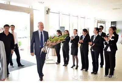 導(dǎo)購必學(xué) 送客戶離開門店的設(shè)計服務(wù)注意事項(xiàng)